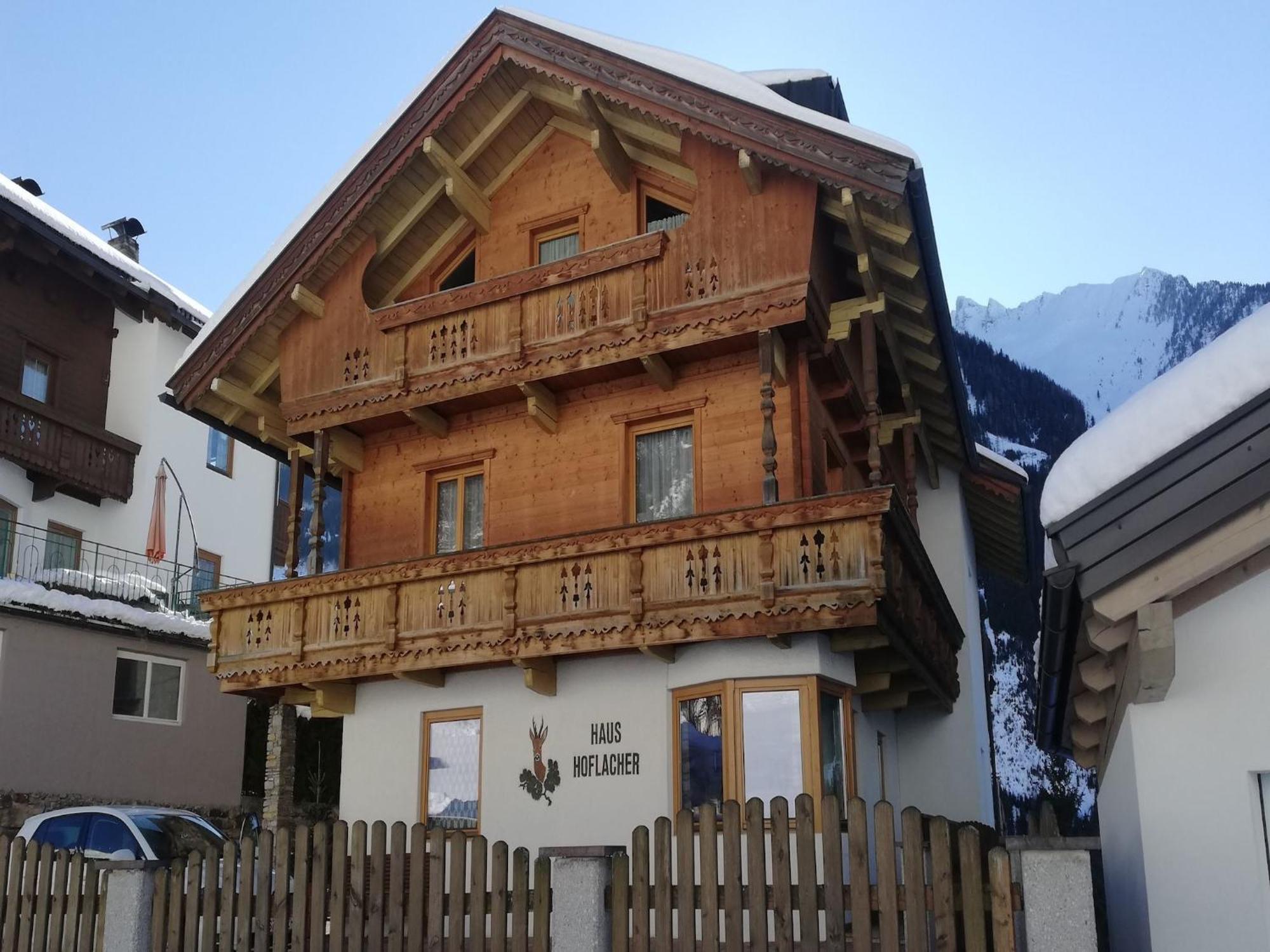 Apartment In Mayrhofen With A Balcony Exterior photo