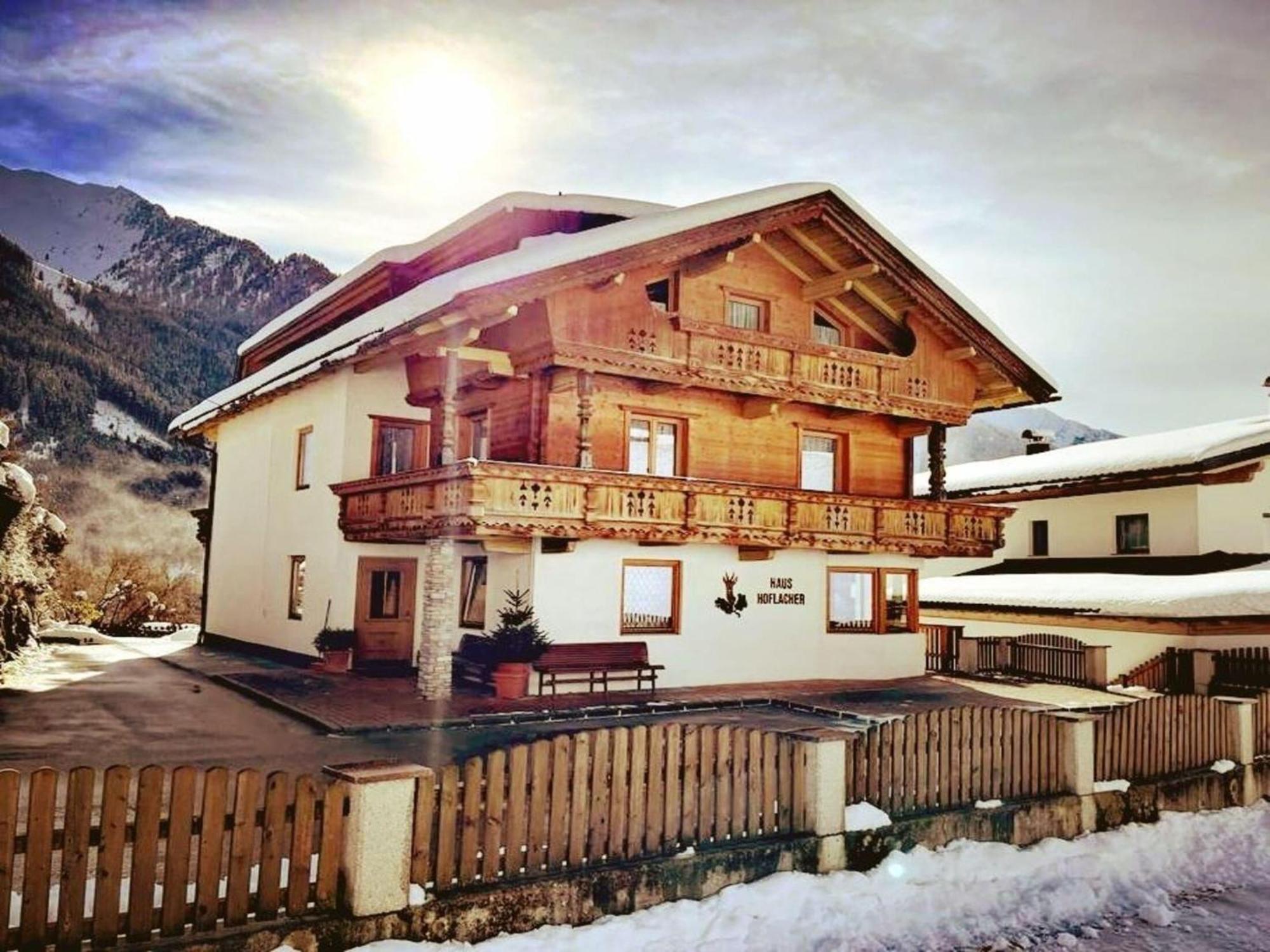 Apartment In Mayrhofen With A Balcony Exterior photo