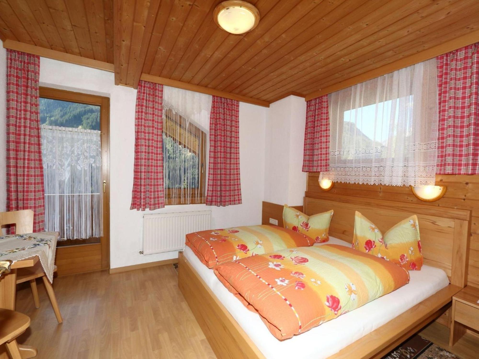 Apartment In Mayrhofen With A Balcony Exterior photo