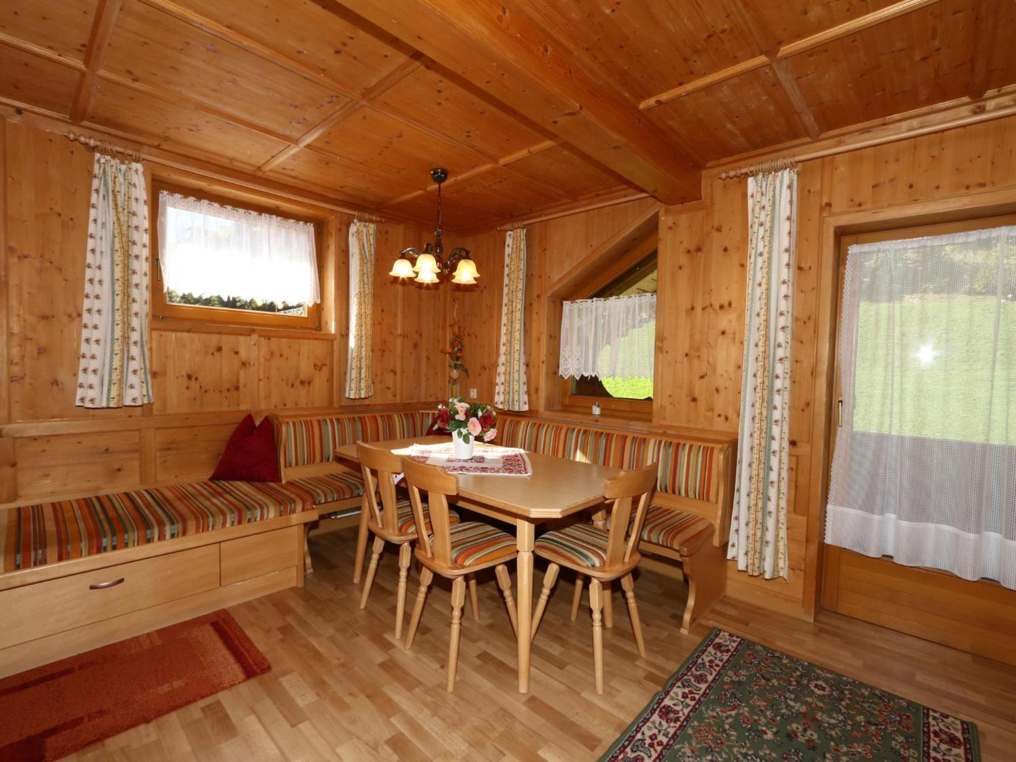 Apartment In Mayrhofen With A Balcony Exterior photo