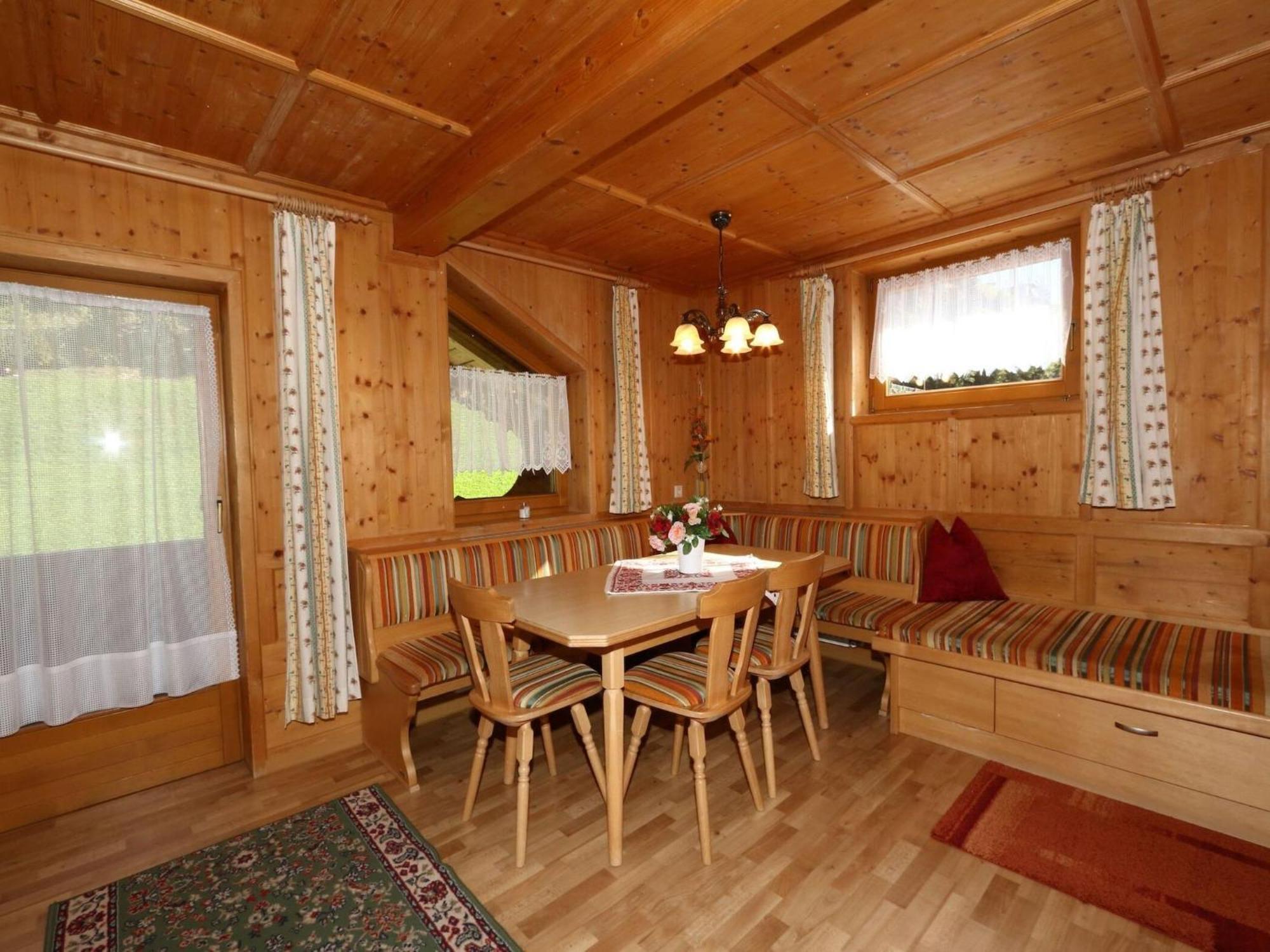Apartment In Mayrhofen With A Balcony Exterior photo